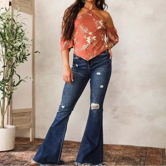 Floral Off-Shoulder Top in Brown - Picture 4 of 5